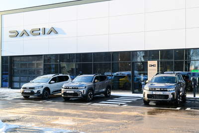 „Sostena“ Kaune atidarė naują saloną – moderniausius „Renault“ ir „Dacia“ namus Baltijos šalyse